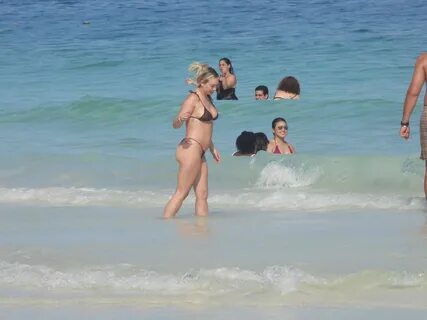 Corinne Olympios Hits the Beach in Mexico (42 Photos) .