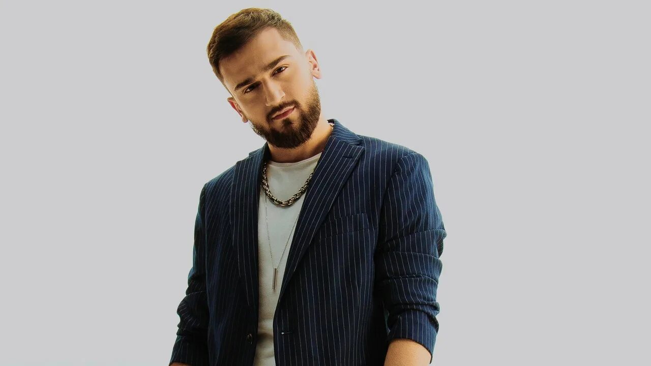 джонни сарафан песня.