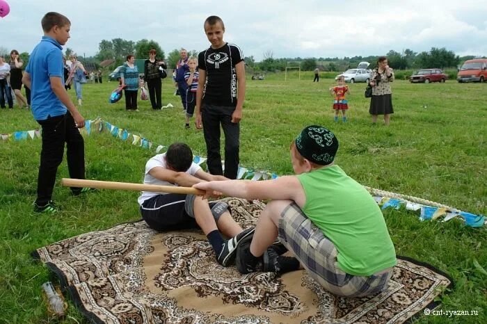 Погода савватьма. Праздник Сабантуй Азеево. Село Азеево Ермишинский район Рязанской области. Сабантуй в Азеево Рязанской области. Азеево Ермишинский район мечеть.