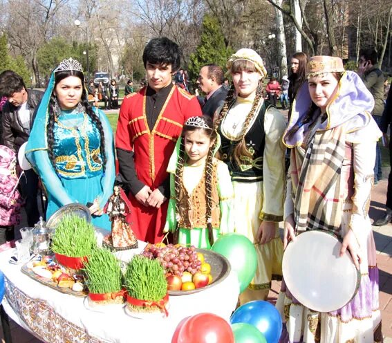 Илҳом миллионер таджик в ростове на дону. Таджики ростов на дону. Таджики ростов на дону. Таджики ростов на дону. Азербайджанская община ватан.