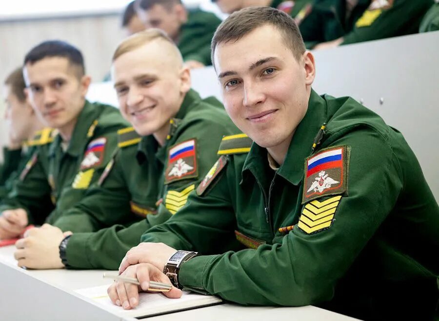 Суворовское калининское училище в твери. Новосибирском высшем военном командном училище. Столовая уссурийск суворовское училище. Кадетский корпус суворовское училище. Курсант военного училища.
