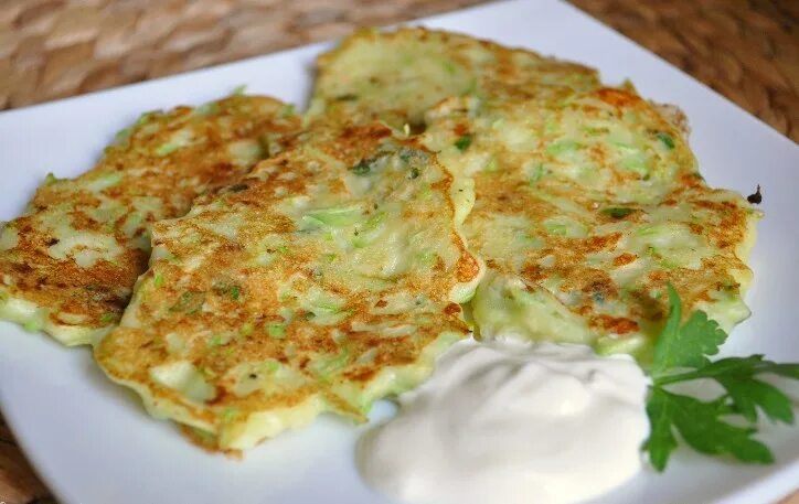 Рецепт: Оладьи из кабачков на RussianFood.com