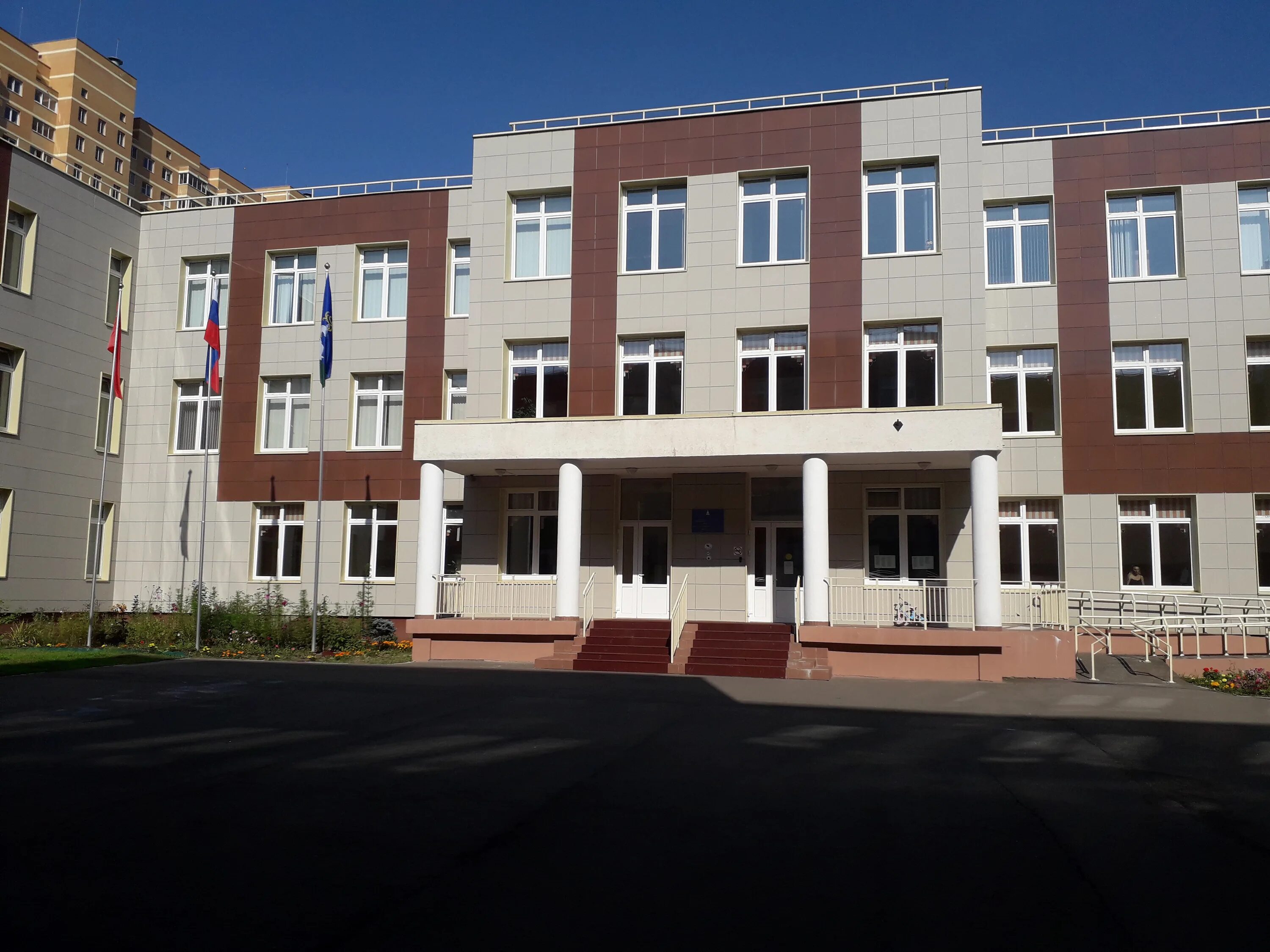 школа номер 1 город звенигород. звенигород московская школы. московская область г звенигород школа #1. звенигород московская школы. школа 4 звенигород супонево.