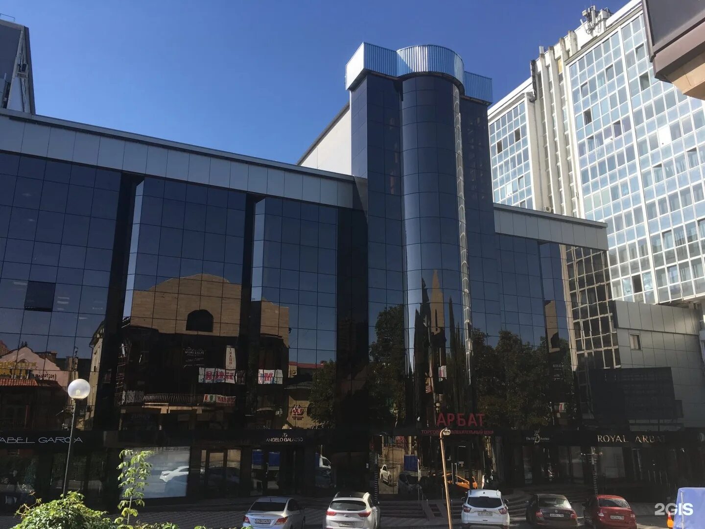 улица новый арбат 19. тц новоарбатский москва. , д. москвичка тц арбат. новый арбат 39.