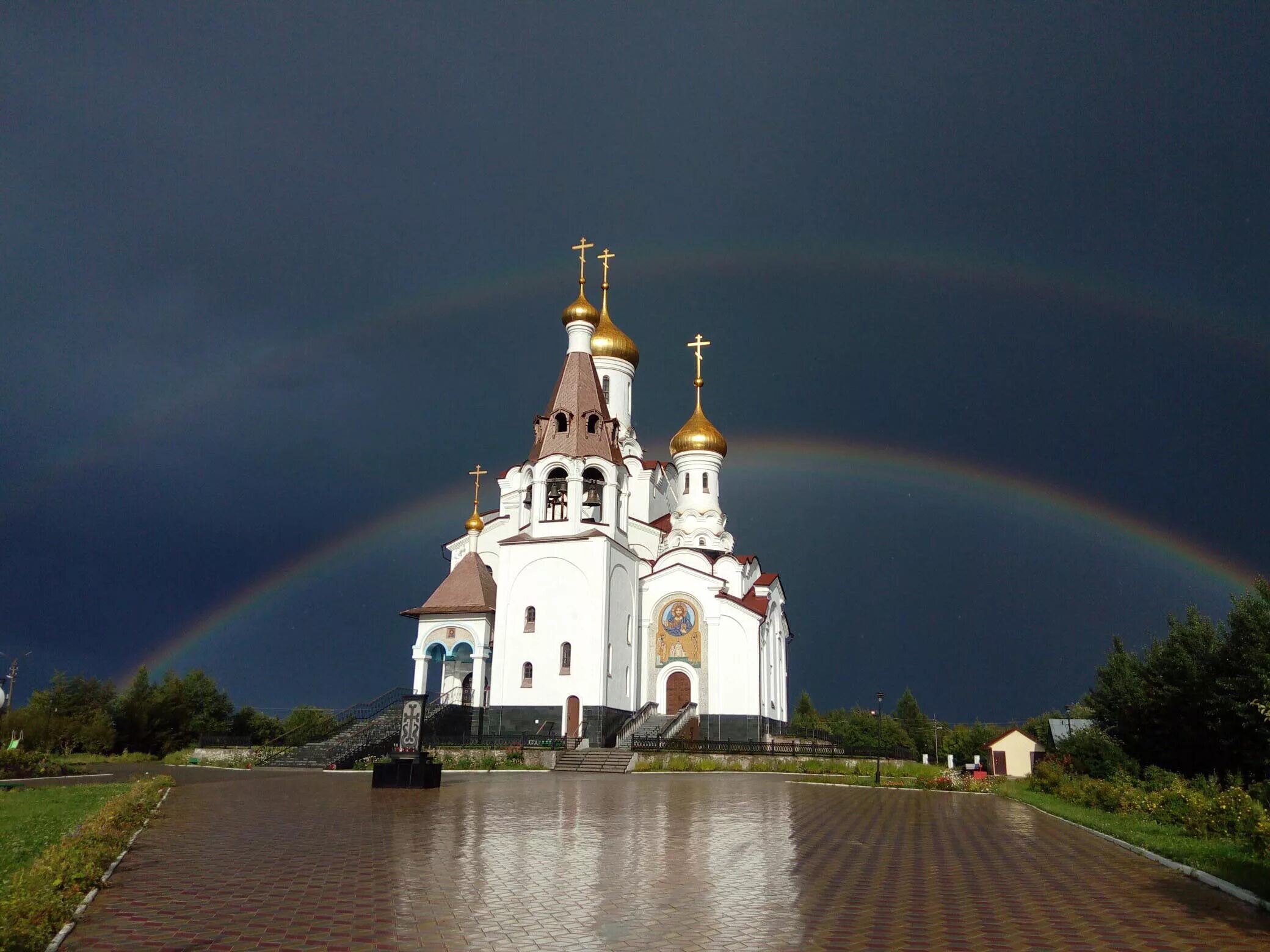 Храм Мончегорск. Храм в городе Мончегорск Мурманской области.