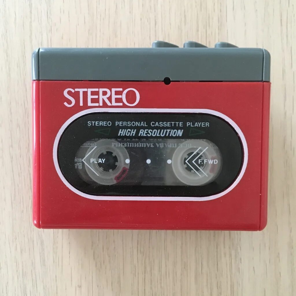 Плеер кассетный сони 90. Кассетные плееры amstrad. Кассетный плеер fisher 210. Плеер кассетный cl-2112. Красный кассетный плеер stereo.