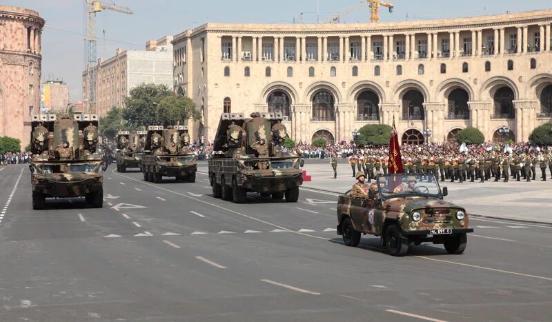 парад победы в ереване. военный парад в ереване. армения техника. военные техники армении. военная техника армении.