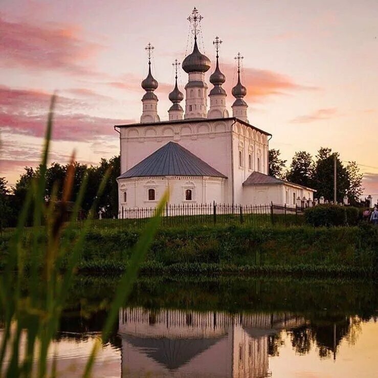 Достопримечательности суздаля фото с названиями. Спасо Ефимьевский монастырь Суздаль. Суздаль город. Спасо-Ефимовский монастырь Суздаль панорама. Суздаль осенью Спасо Ефимьевский.