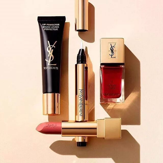 Yves saint laurent косметика. Лимитированная палетка ив сен лоран. Тональный кушон yves saint laurent оттенки. Yves saint laurent косметика. Saint laurent косметика.