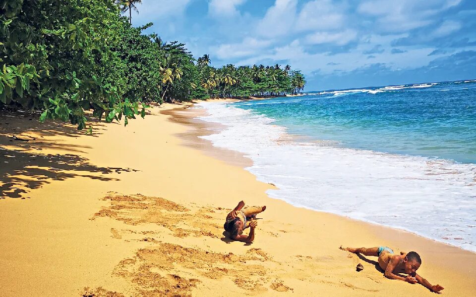 Tome e2c. Sao tome and principe люди. surf sao tome. surf santana sao tome. olhares sao tome.