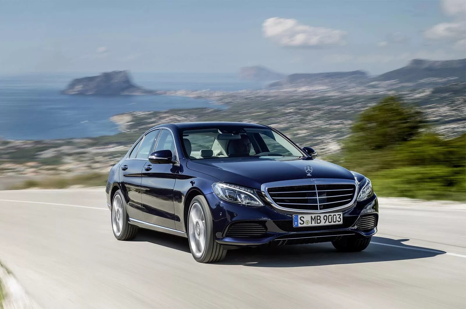 C class field. Mercedes-benz c-класс 2014. мерседес-бенц седан s-class. mercedes-benz c-class c300. mercedes c class 2014.