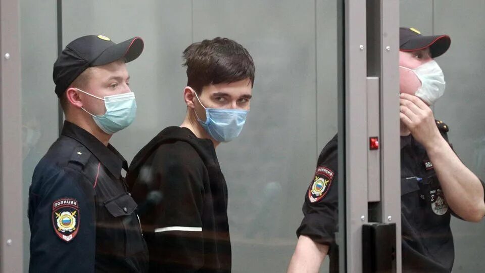 Суды 12 мая
