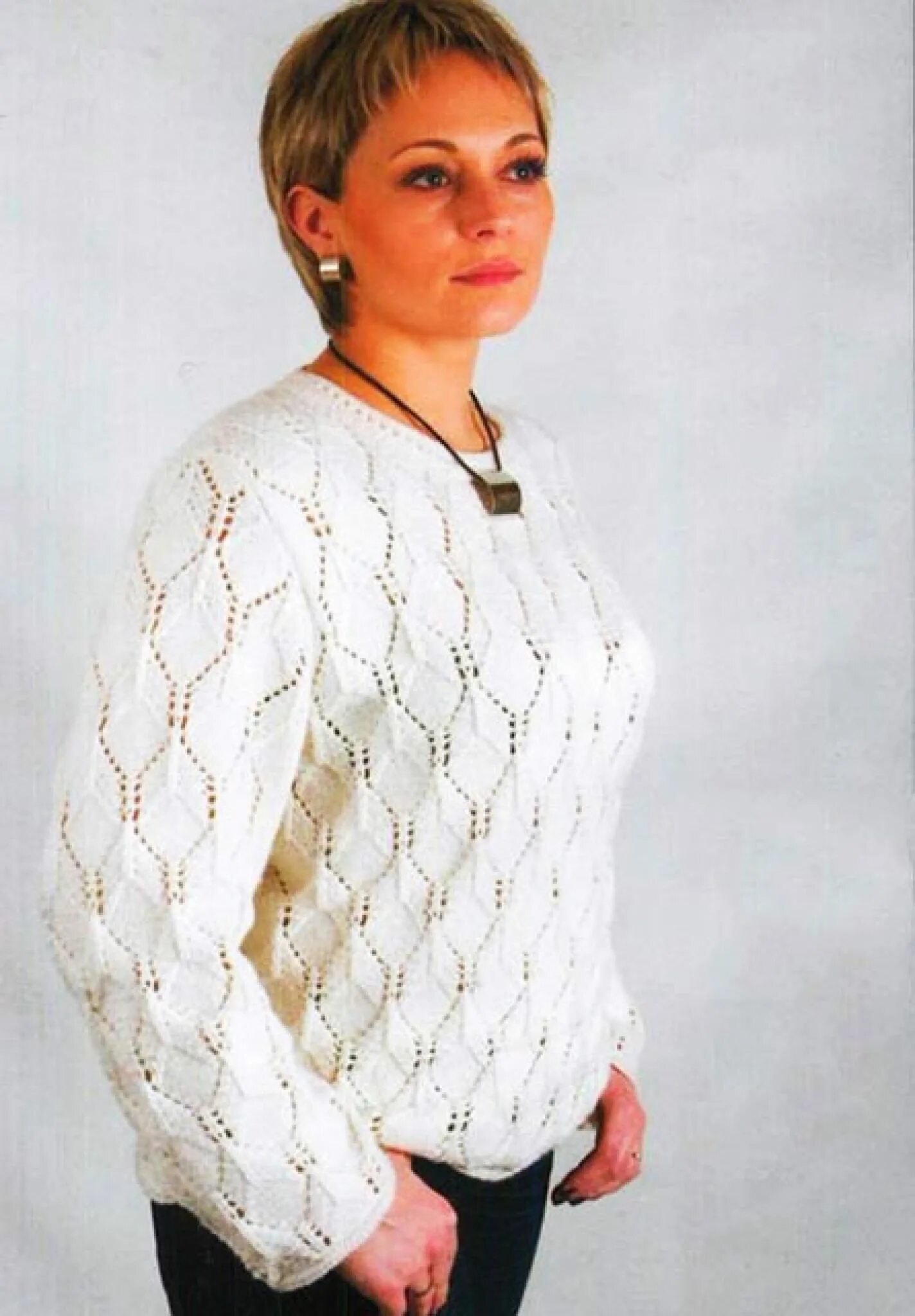 Джемпер женский 54. Белый пуловер. Пуловер женский ажурный размер 52. Белый женский пуловер для полных. Джемпер женский спицами 54-56 размера.