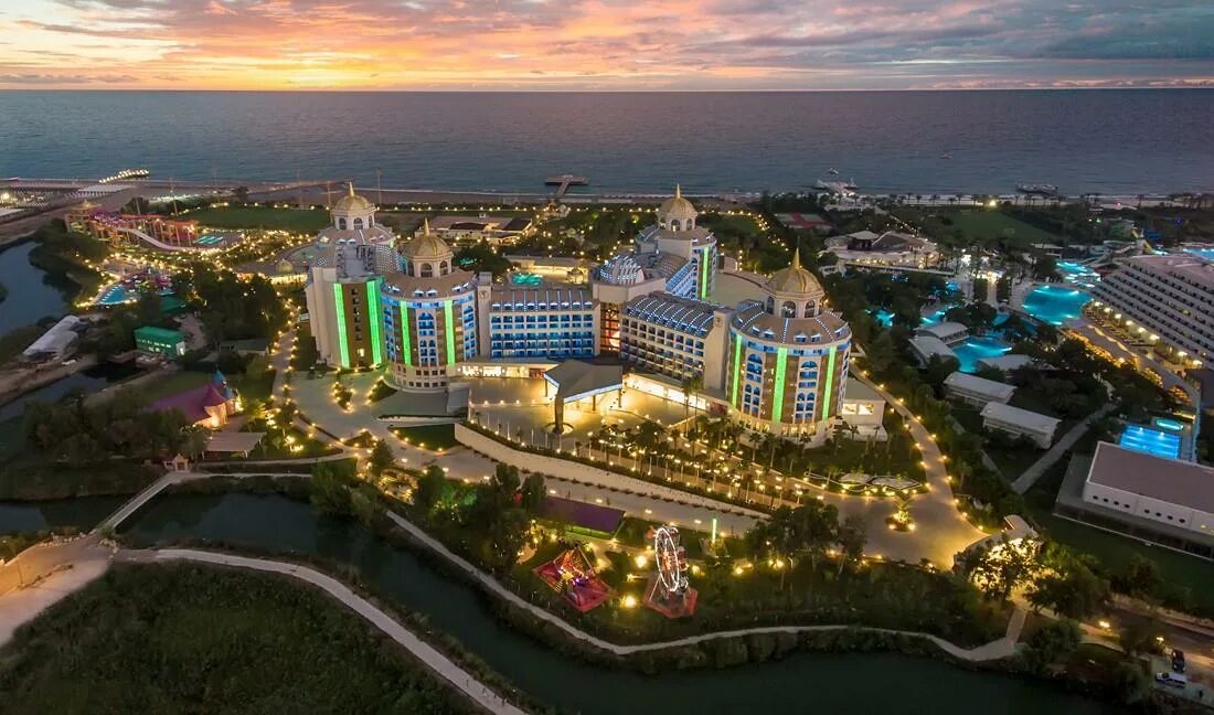 Hotels bi. Отель Дельфин Гранд Резорт Турция. Delphin be Grand Resort 5. Отель Дельфин би Гранд Турция Анталия. Отель Delphin be Grand Resort 5 Турция Анталия.