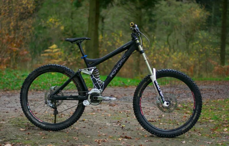 Commencal supreme 6. Yt tues 2020. Фото dh. Мтб для трюков. Велосипед хипер.