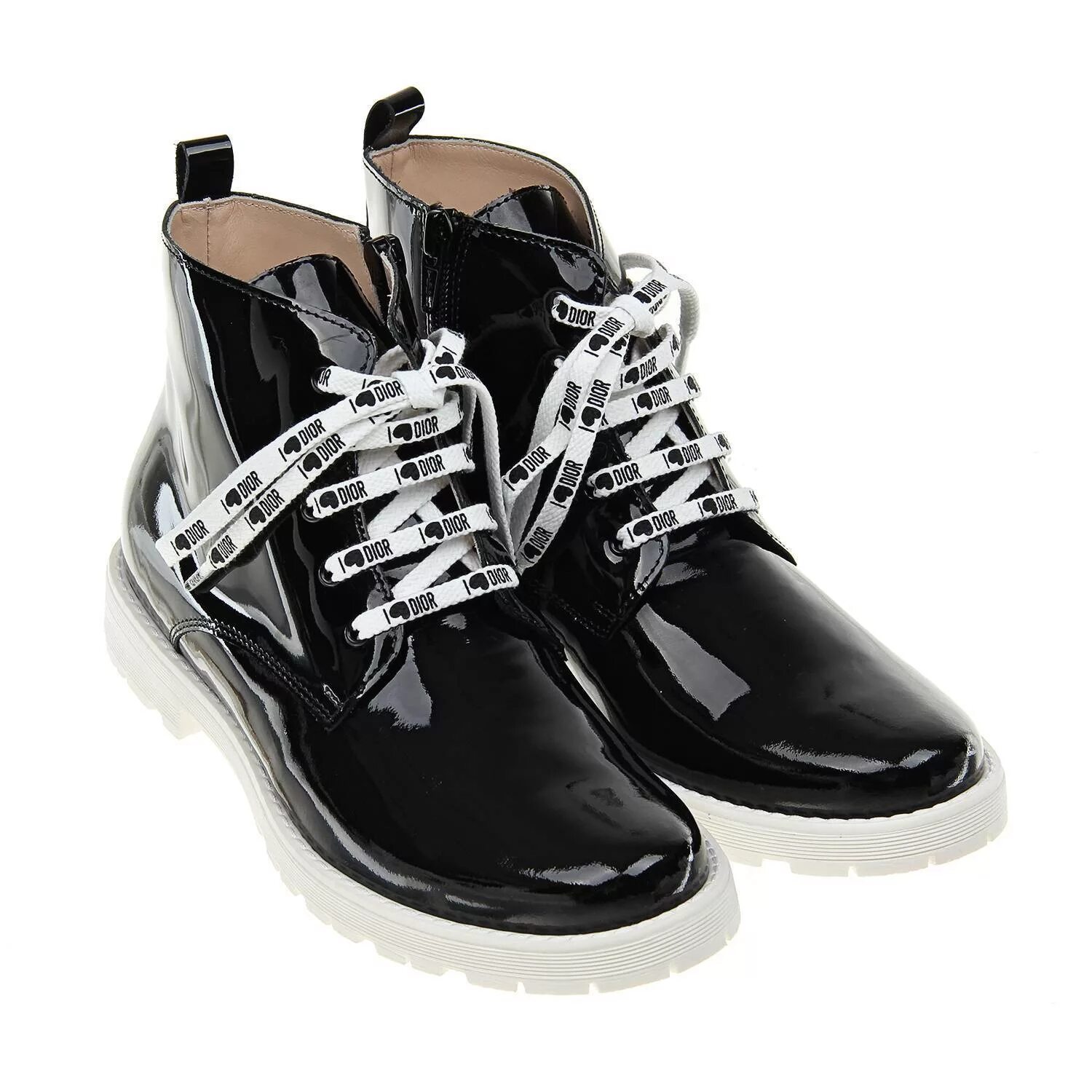 Валберис лакированные ботинки р. Брендовые ботинки диор на шнурке. Лаковые ботинки cantarini. Carnaby мужские лаковые полуботинки. Лаковые ботинки.