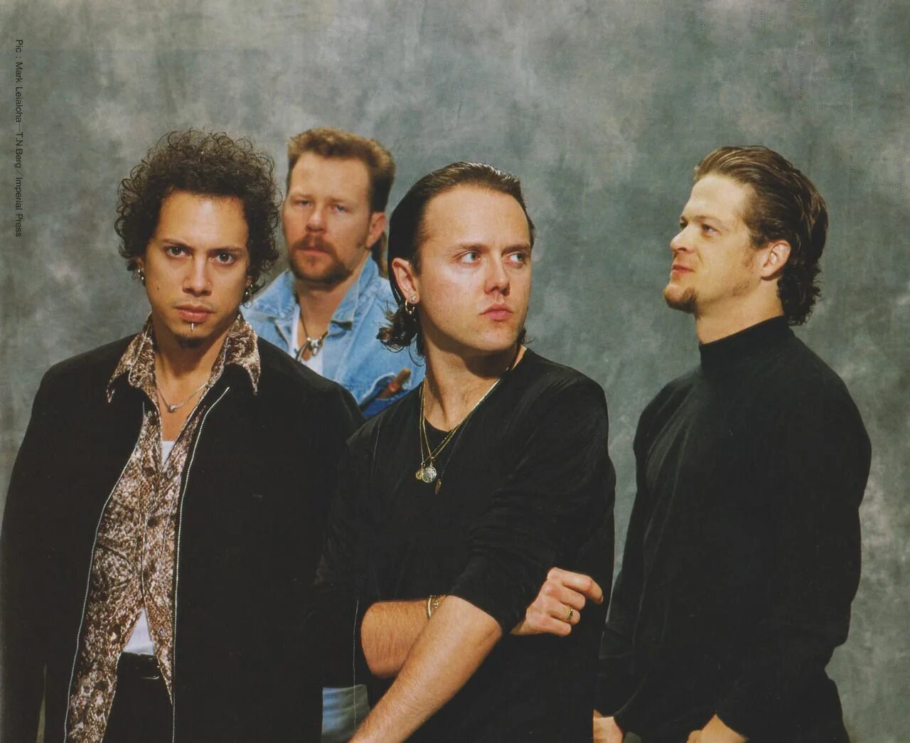 Metallica fuel обложка. Металлика альбом load. Metallica 1997. Metallica 1997 reload обложка. Металлика лоад обложка.