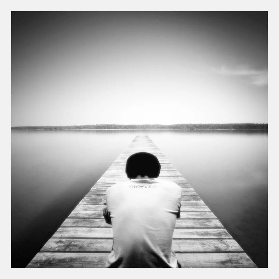 Мне максимально грустно. Одиночество боль. Фото на аватарку со смыслом. Это одиночество.