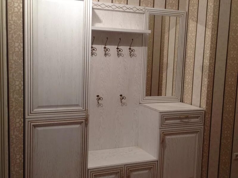 прихожая мебель в киргу. функциональная прихожая в классическом стиле. прихожие в киргу. прихожая благо 5. прихожая мебель в киргу.