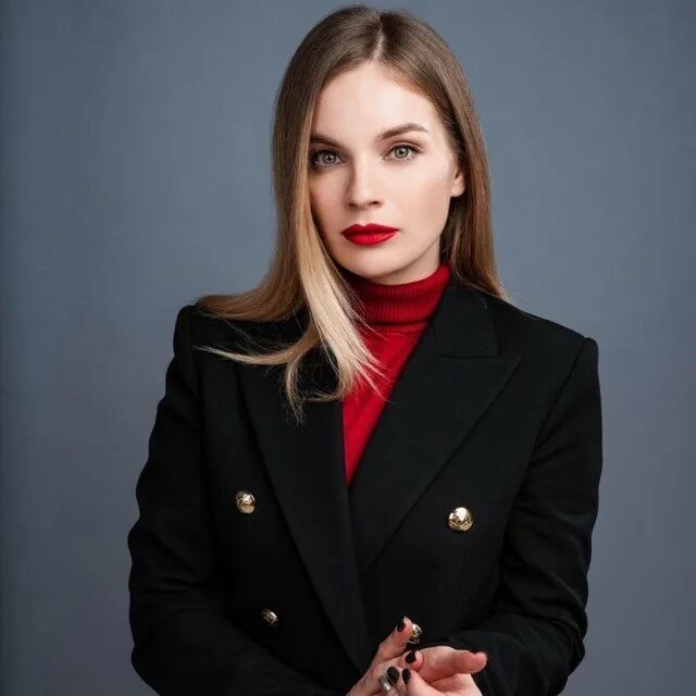 Ясно понятно с олесей медведевой последние выпуски. Медведева олеся игоревна. Олеся медведева журналист. Олеся медведева украина. Олеся медведева ясно понятно.