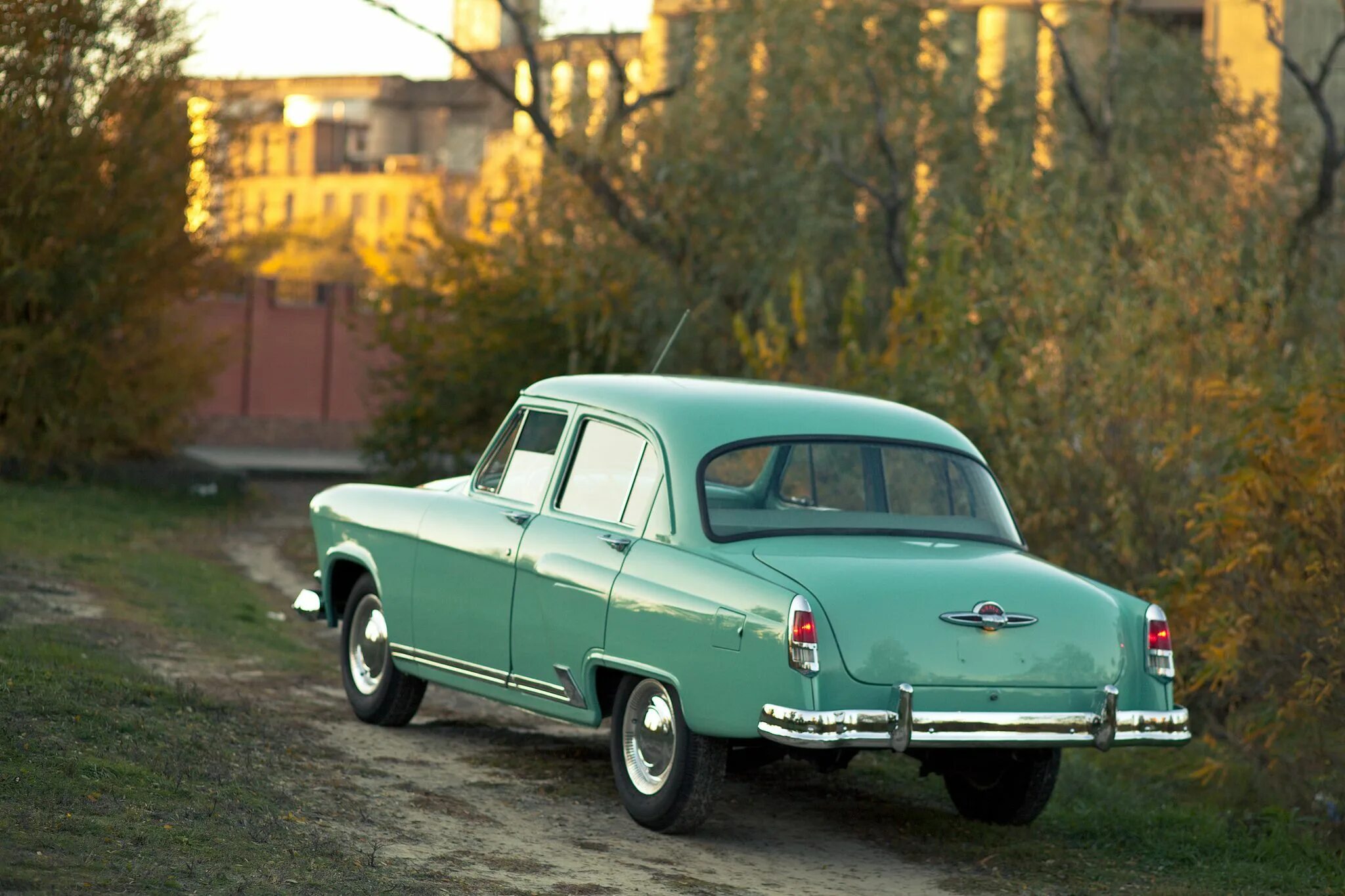 Газ хотьково. Псих дом деревни хотьково. Хотьковский покровский монастырь. Волга ваз 21. Деревня семеновское ярославская область туношна.