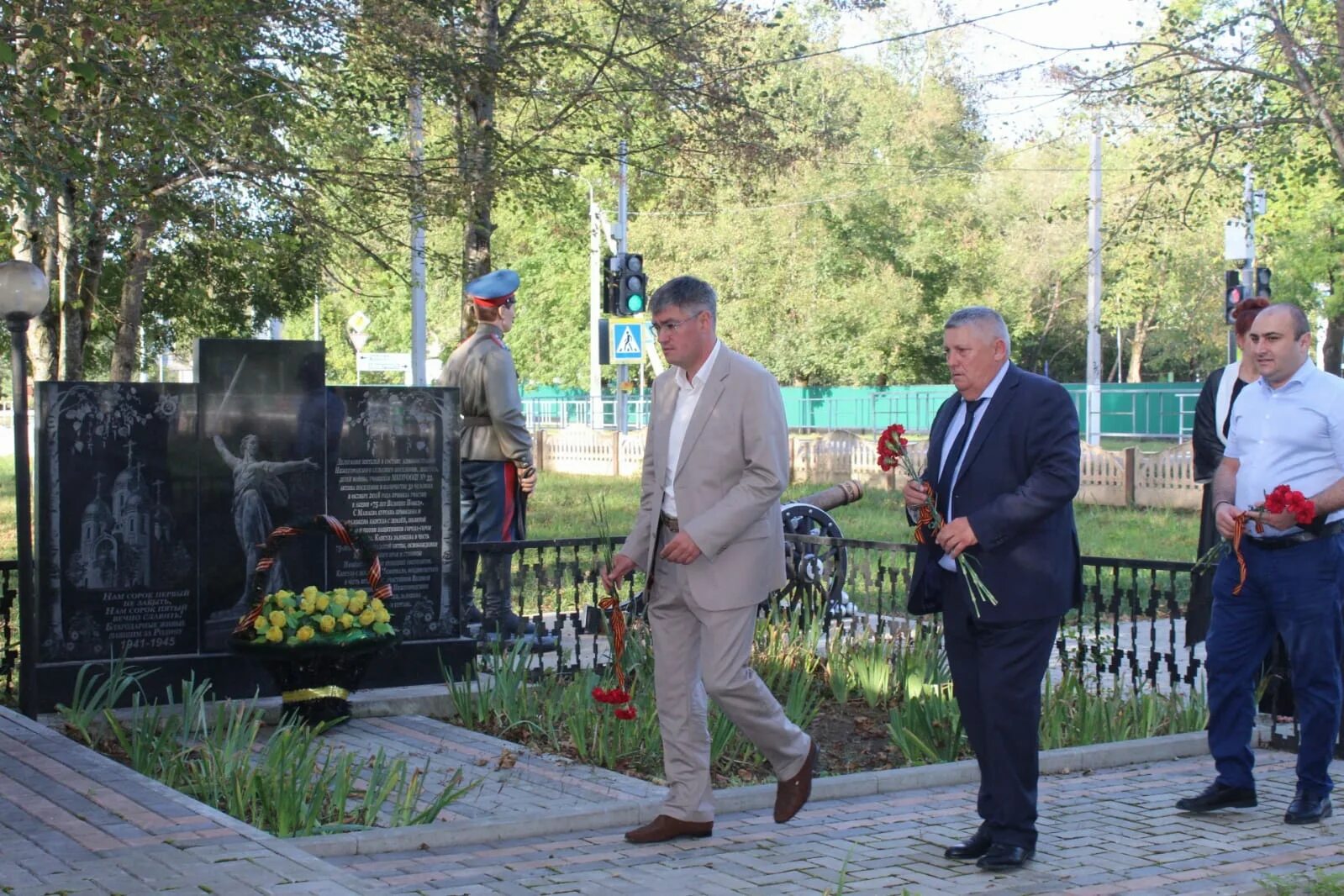 Станица нижегородская апшеронского района краснодарского края. Станица Нижегородская Апшеронского района. Совет ветеранов станицы Ханская в Адыгее. Нижегородская станица памятник основателям. Апшеронску 159 лет.