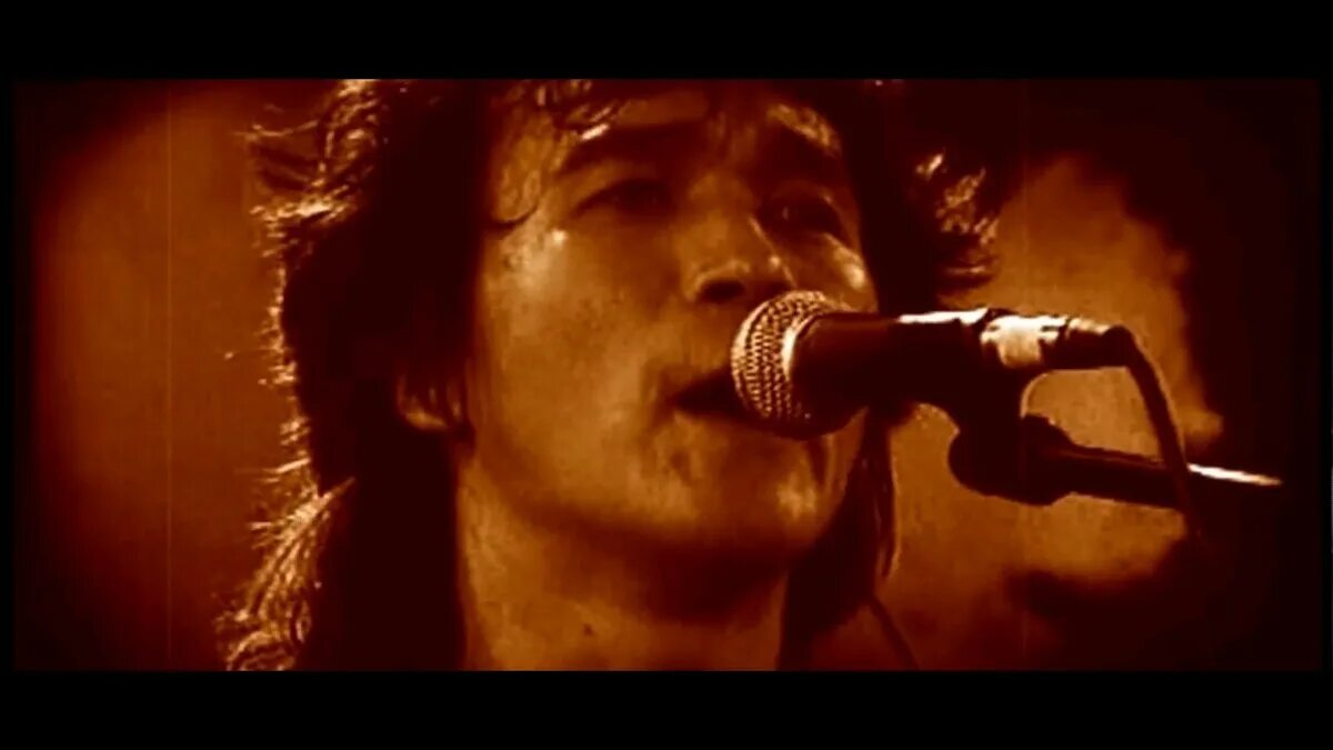 Виктор цой группа кино спокойная ночь. Группа поет песни цоя. Виктор цой фото. Цой группа перемен. Виктор цой группа текст.