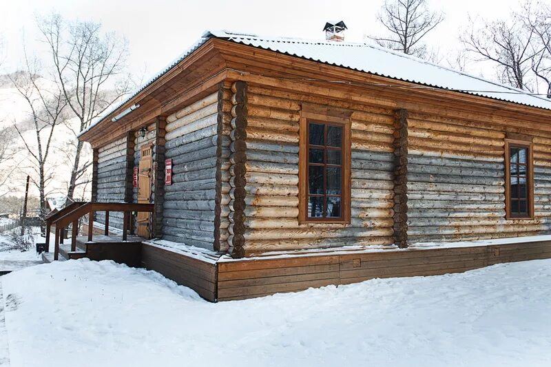 Чорос гуркина 6 горно алтайск. Музей-усадьба г.и. Чорос-Гуркина. Дом музей Чорос-Гуркина в Аносе. Музей усадьба Чорос Гуркина Алтай. Музей-галерею г.и. Чорос-Гуркина.