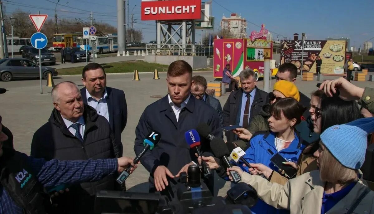 Самые важные новости украины. Мост на новом рынке в Барнауле. Рынок на мосту. Проект нового моста в Барнауле на новом рынке. Барнаул путепровод на новом рынке.