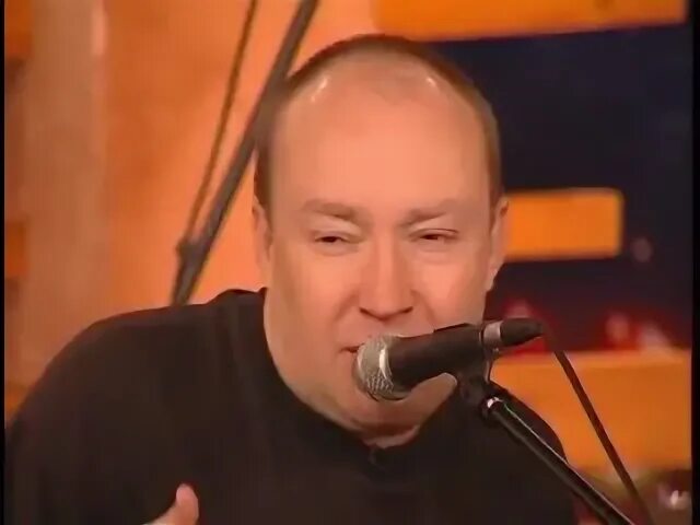 Aleksandr sartskiy. Лаэртский волосатое стекло. Лаэртский в молодости. Лаэртский олди. Жимолость лаэртский.