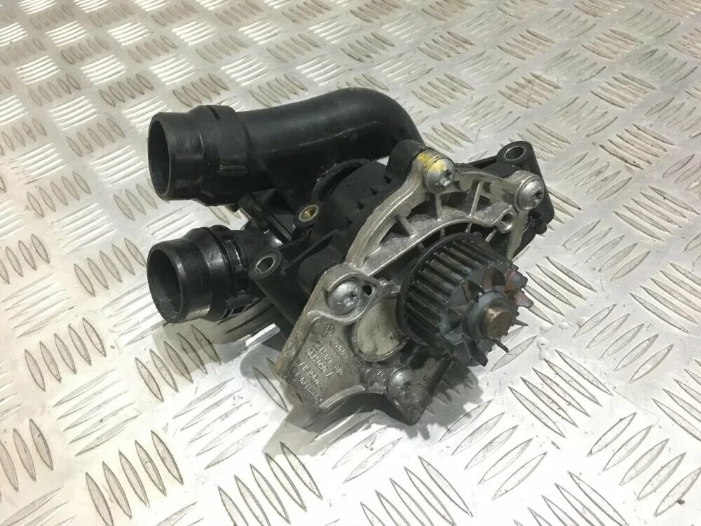 Помпа 2012. Помпа форд транзит. Помпа 2012. Помпа водяная bf6m 1013. Ford transit помпа.