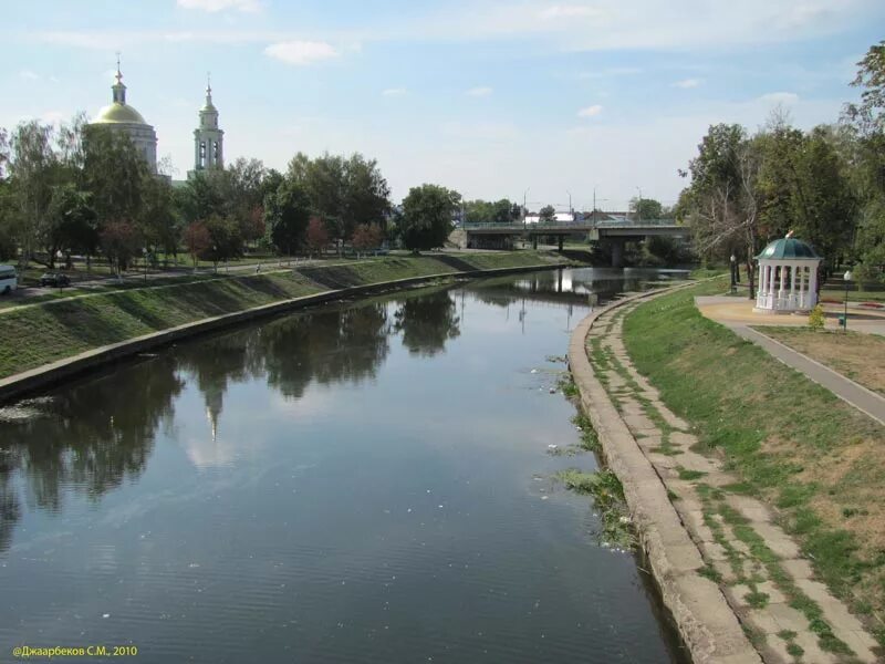 Уровень воды в реке в орле. Река Орлик в Орле. Орел левый берег реки Орлик 11а. Парк дворянка Орел. Левый берег реки Орлик Орел парк развлечений.