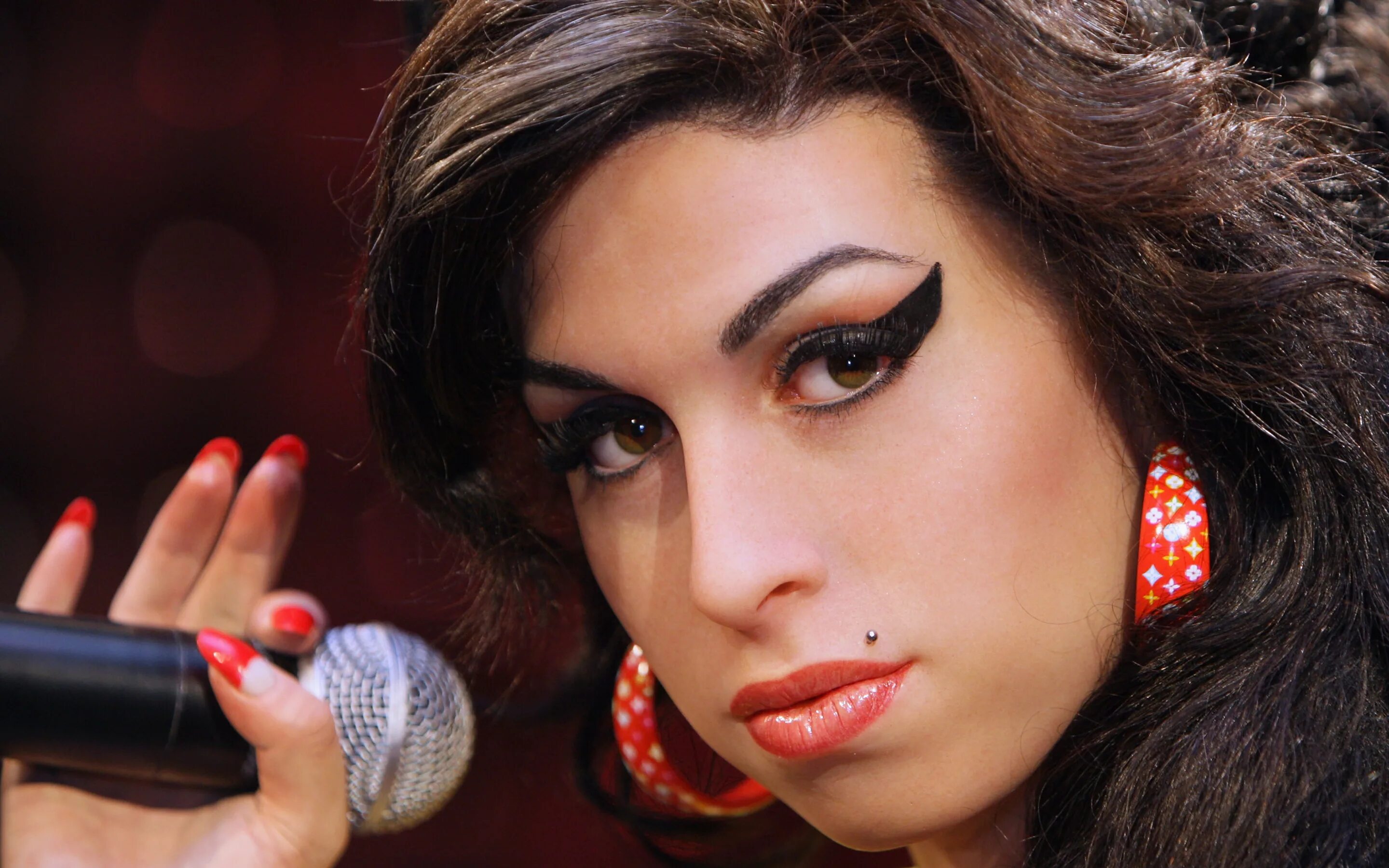 Песни английской певицы. Amy Winehouse. FVB Feqy[FEP. Британская певица Эми Уайнхаус. Эми Уайнхаус макияж.