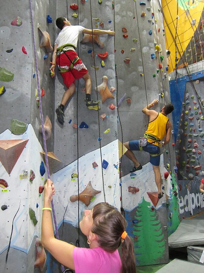 Стена для скалолазания. Ice room in climb center. Скалодром для детей. Детский скалодром. Climbing wall in charlotte.