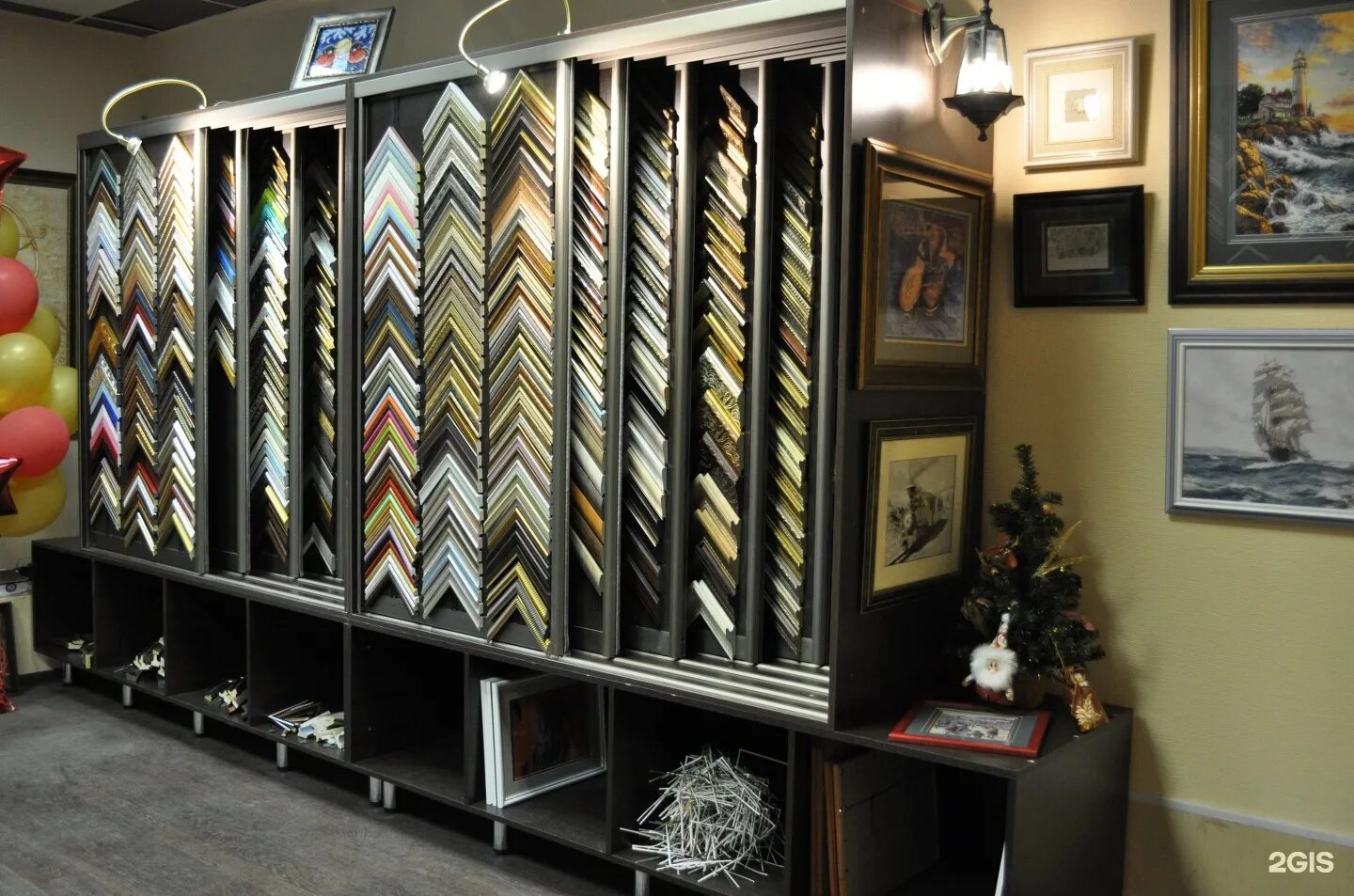 витрина для багетов. мастерам багетная мастерская. багетная мастерская оренбург. багетная мастерская ель. багетная мастерская, тверь, улица ефимова.