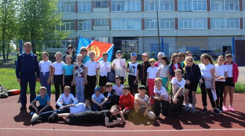 Школа 2 кировск ленинградская область. Школа 2 кировск ленинградская. Сош 2 кировск ленинградская область. Ул победы д2 кировск. Школа 2 кировск ленинградская область.