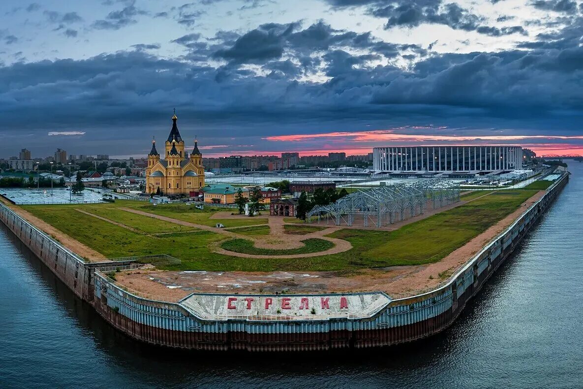 Сток нн. Стрелка Оки и Волги в Нижнем Новгороде. Стрелка волка Ока Нижний Новгород. Стрелка Нижний Новгород 2021. Слияние рек Ока и Волга в Нижнем Новгороде.