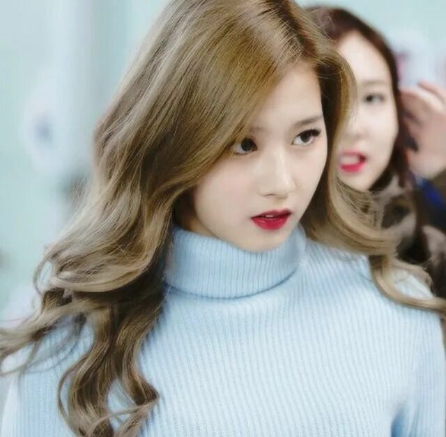 Лиа сильвер. Lia rei. Лавиния власак фигура. Itzy участницы лиа. Sana twice 2022.