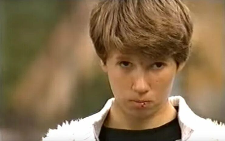 Оксана малая, украина, 1991. Оксана александровна малая сейчас. Оксана малая маугли. Девочка воспитанная собаками. Оксана малая маугли.