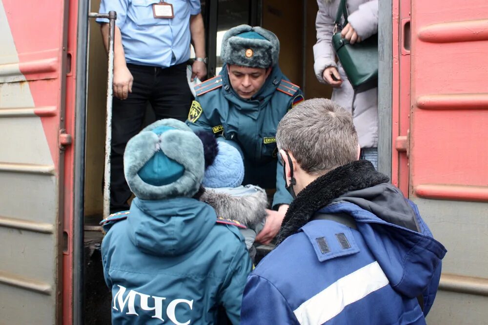 жителей днр планирует эвакуировать