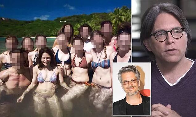 Сектанты в россии. Цветы харизматы. Секта пластика. Сатанинские секты в россии. Секты в ульяновской области.