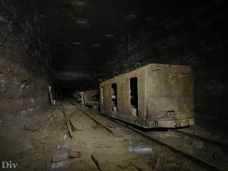 п сланцевый рудник. школа сланцевый рудник саратовская область. поселок сланцевый рудник озинский район. сланцевый рудник ульяновск пляж. сланцевый рудник юрга.