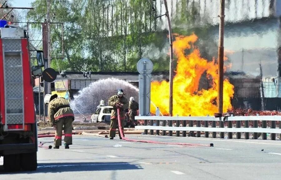 Взрыв газа на Озерной 2009. Взрыв газа Мичуринский проспект. Взрыв газопровода на Мичуринском проспекте. Взрыв газопровода в Москве на Мичуринском 2009.