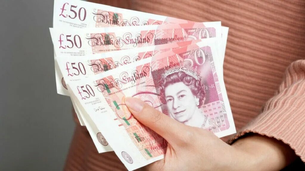 Экономика великобритании. Средняя зарплата в англии. Зарплата в вликобритани. Средняя зарплата в британии. Англия зп.