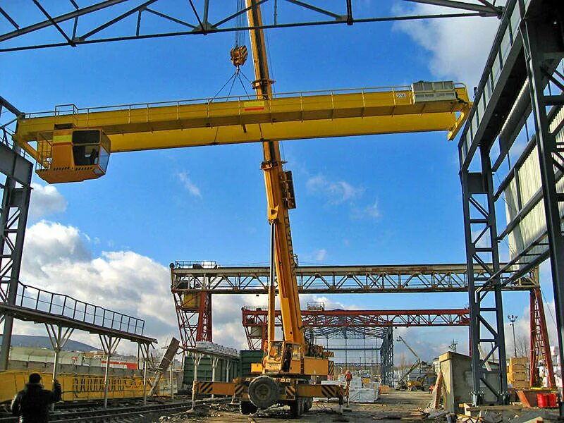 Рельсовые пути мостовых кранов. Рельсовые пути подъемных сооружений. Козловой кран подкрановые пути. Подкрановый путь козлового крана. Тупиковый упор на кб 515.