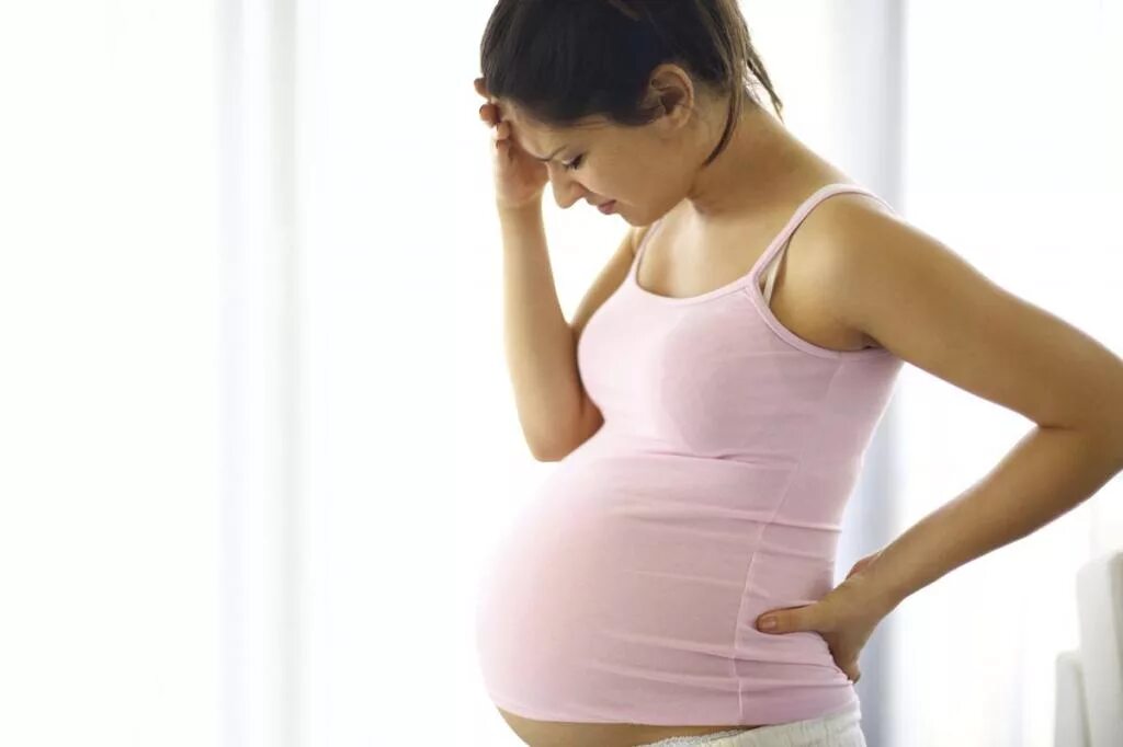 Проблемы беременности и родов. Живот беременной. Беременные подростки.
