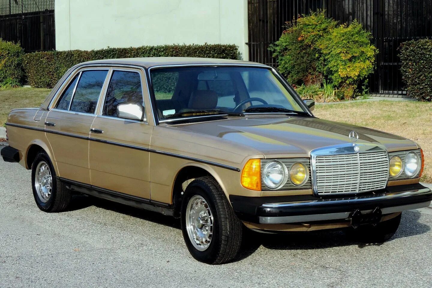 Мерседес 300d w123. Mercedes-benz w123 300. Mercedes-benz w123 300. Mercedes w123 200d. Mercedes-benz w123, 1981.
