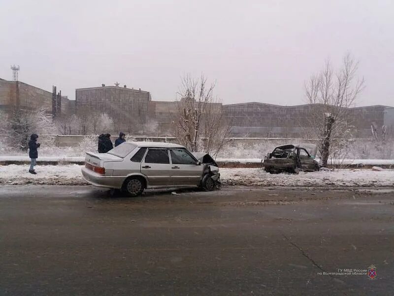 Погода городе волжский волгоградской области. Погода Волжский. Погода в Волжском. Погода Волжский сегодня. Авания в Волгоградской области в Волжском на улице Карбышева.