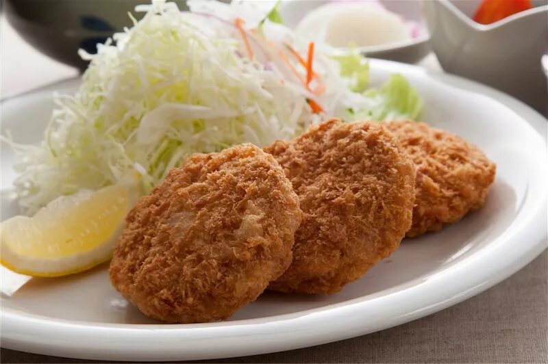 Котлеты магазинные на сковороде. Котлеты покупные. Как жарить котлеты полуфабрикаты. Правильная заморозка жареных котлет. Жареные котлеты.