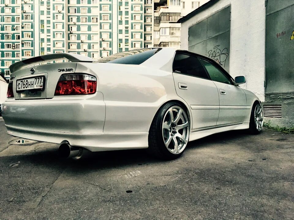 Toyota chaser jzx100. Toyota чайзер 100. Тойота чайзер 100. Тойота jzx 100. Тойота jzx 100.